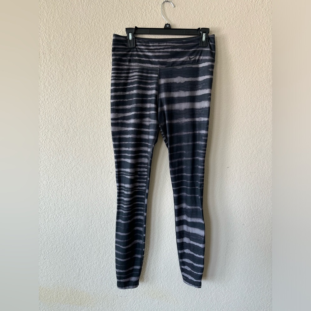 Nike Women Striped Legging Dri Fit Elastic Waist Pull On Black Gray Size M